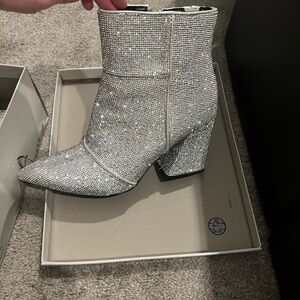 Sparkle Pointed Toe Ankle Boots - Silver (Size 9)